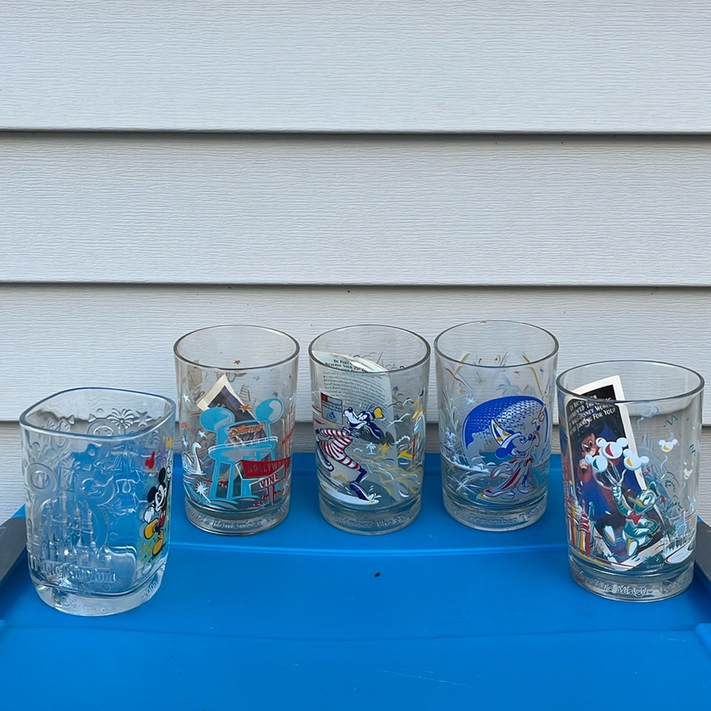 McDonald’s Walt Disney World Magic Kingdom Collection Glasses